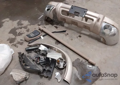 1999 Ford Explorer Eddie Bauer/Limited/Xlt from USA, damaged, VIN 1FMDU34EXXZB65097